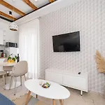 Appartamento One Bedroom With Balcony