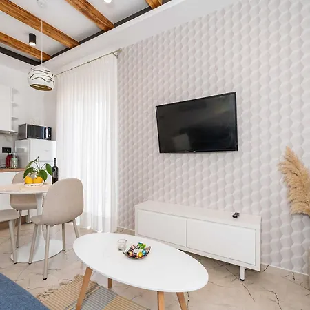Apartament One Bedroom With Balcony