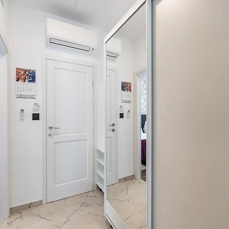 One Bedroom With Balcony Apartament *