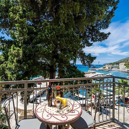 One Bedroom With Balcony Apartament