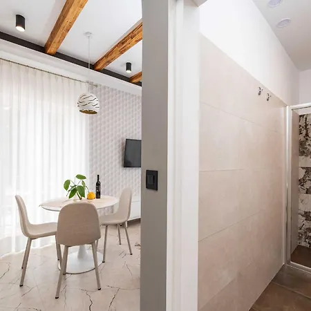 One Bedroom With Balcony Mlini