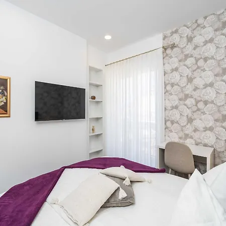 One Bedroom With Balcony * Mlini