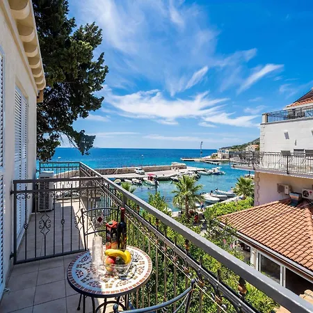 One Bedroom With Balcony Apartment Mlini