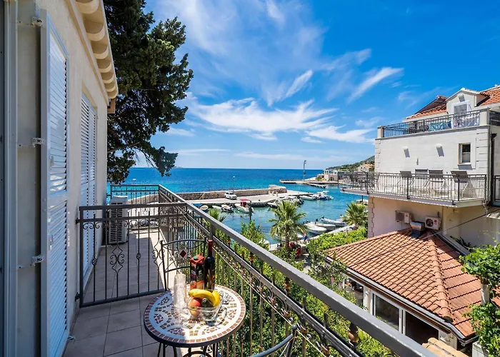 One Bedroom With Balcony 아파트 믈리니